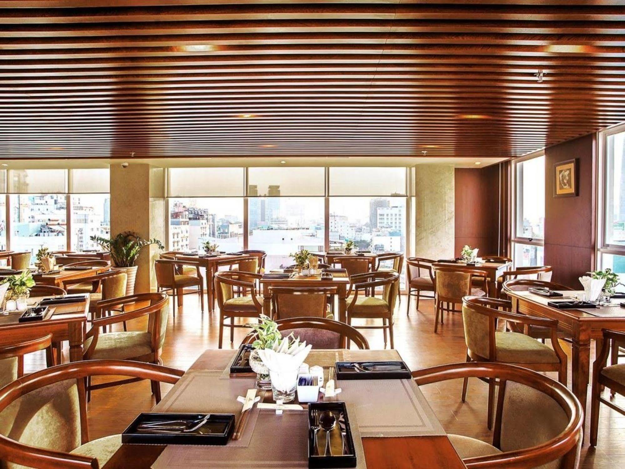 Nhat Ha 1 Hotel Ho Chi Minh City Exterior photo