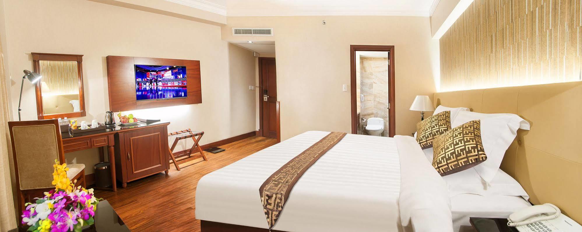 Nhat Ha 1 Hotel Ho Chi Minh City Exterior photo