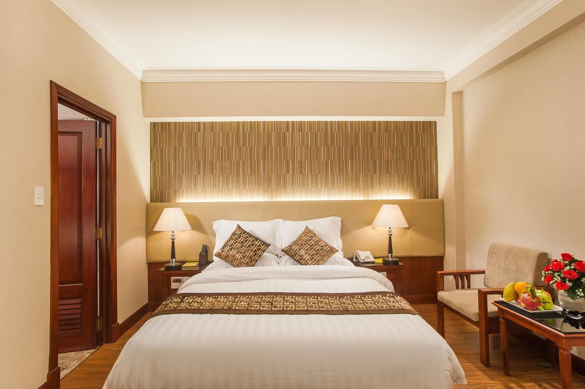 Nhat Ha 1 Hotel Ho Chi Minh City Exterior photo